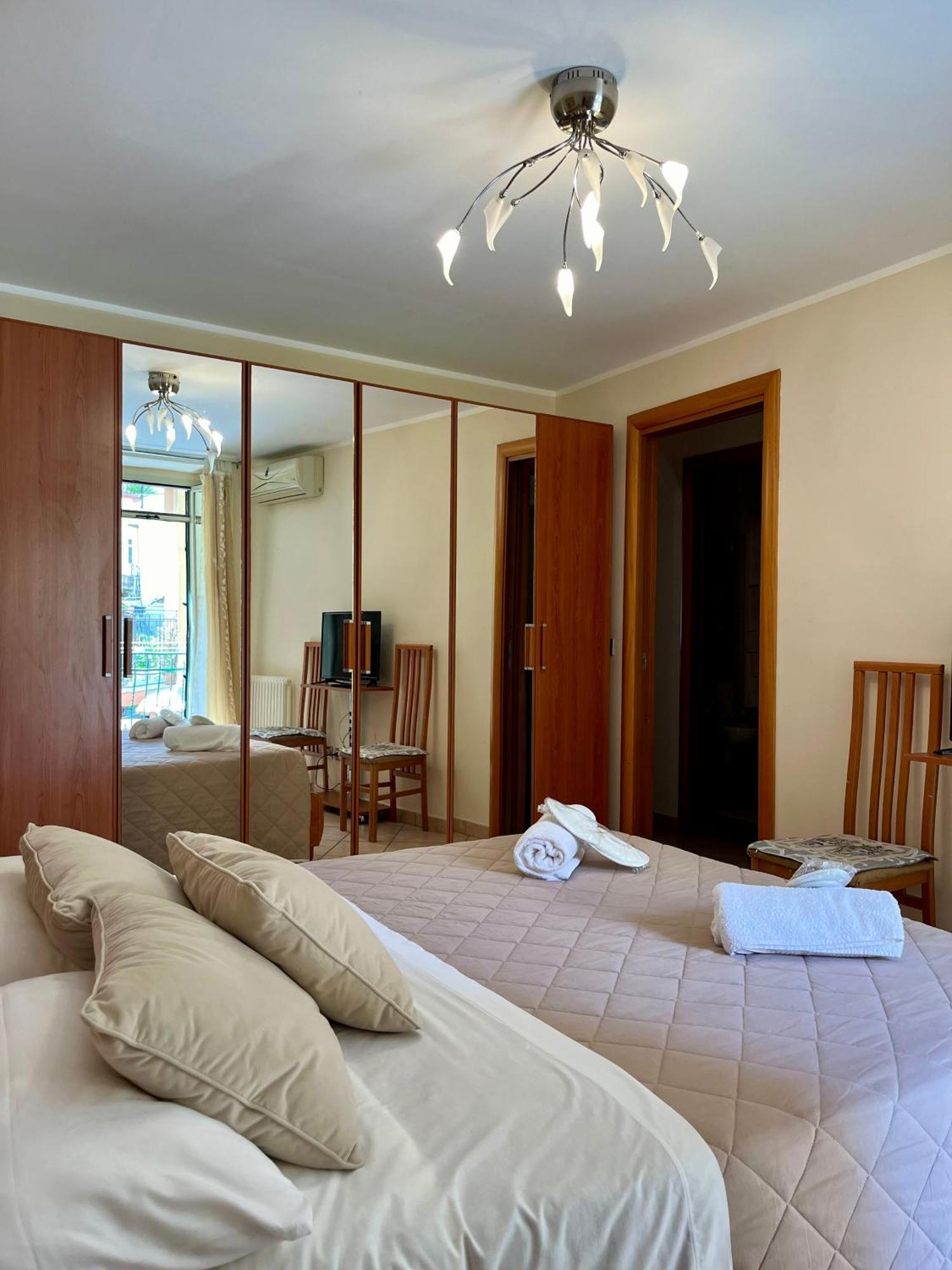 Il Siciliano Apartment Taormina Bagian luar foto