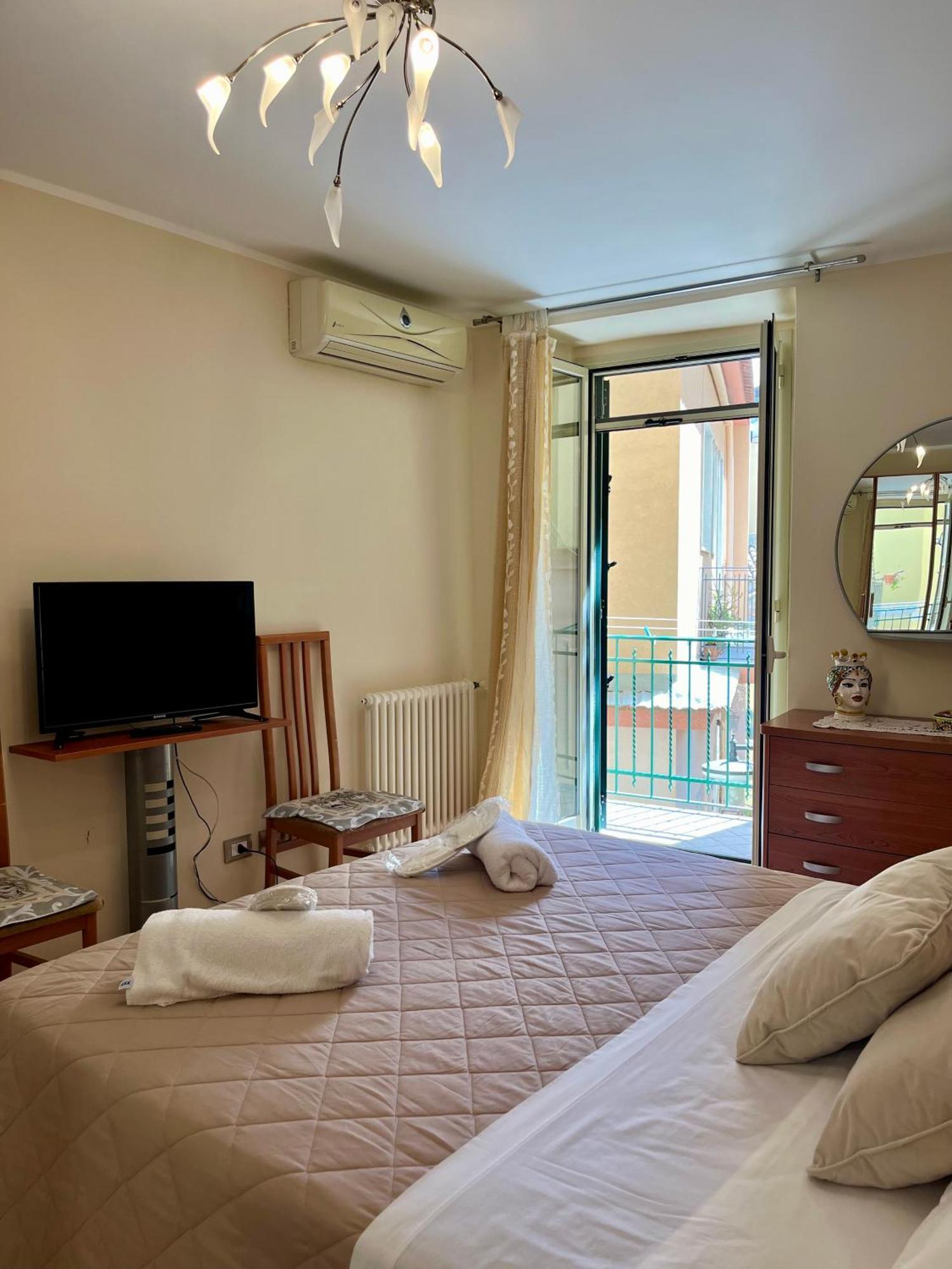 Il Siciliano Apartment Taormina Bagian luar foto